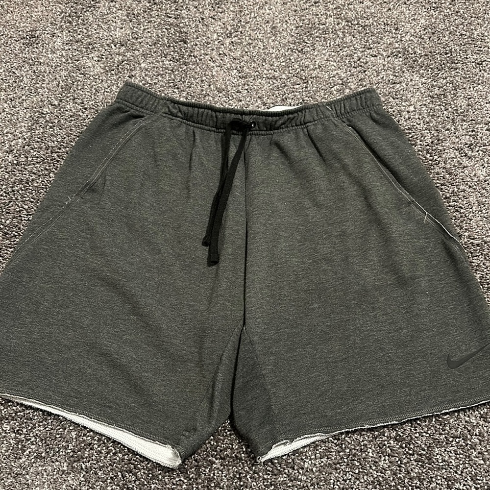 Men’s XL dark grey nike shorts.